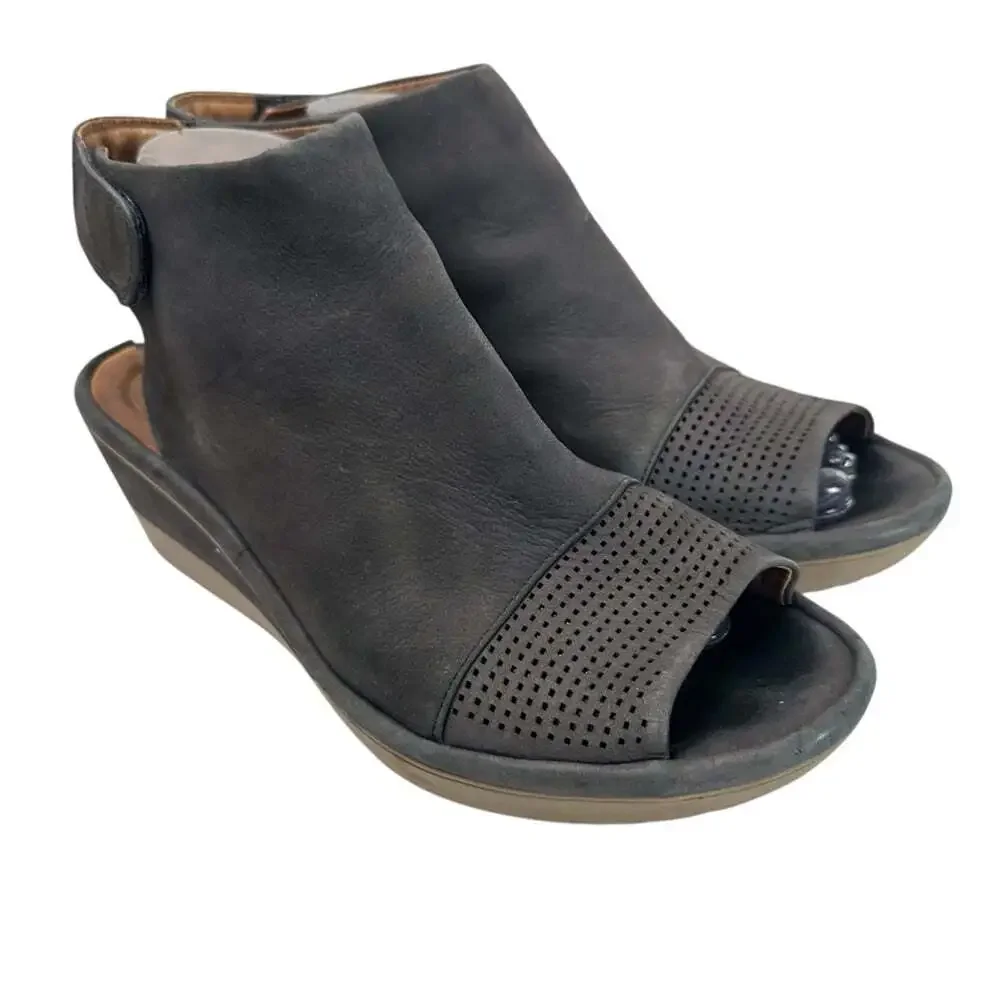 Clarks Unstructured Wynnmere Abie Grey Wedge Sandals Size 10 Cushioned Shoes